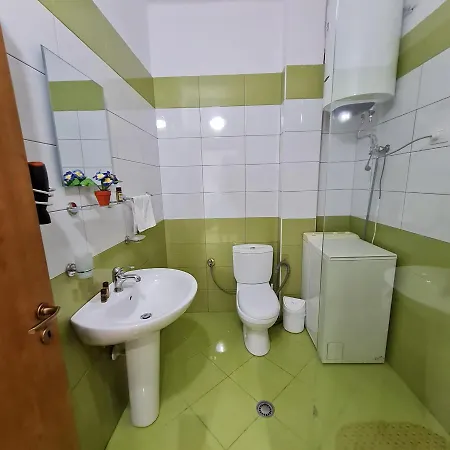 By The - Appartement